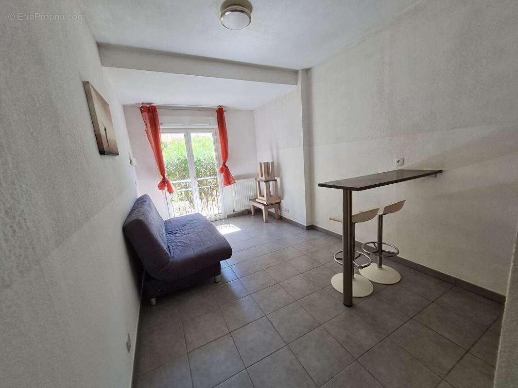 Appartement à JUVIGNAC