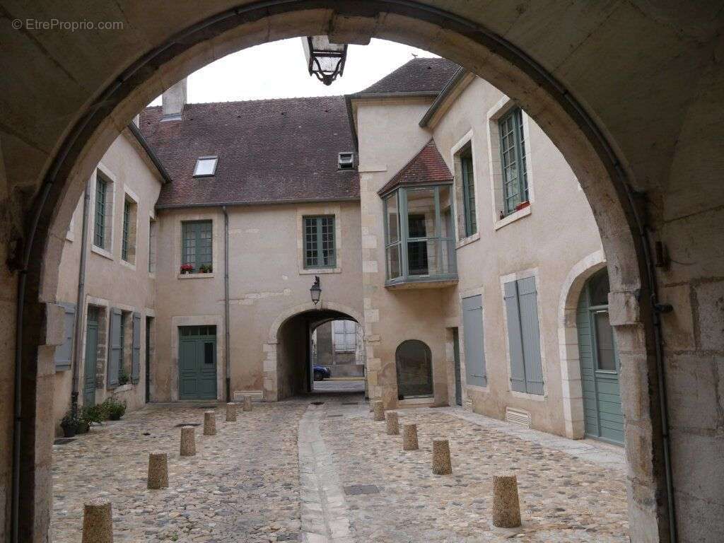 Appartement à LA CHARITE-SUR-LOIRE