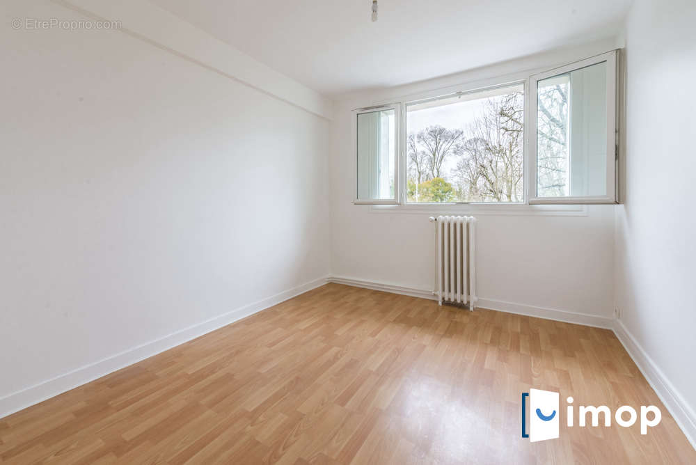 Appartement à NANTERRE