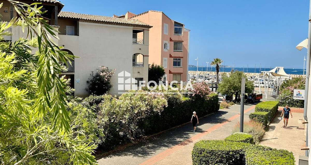 Appartement à SIX-FOURS-LES-PLAGES