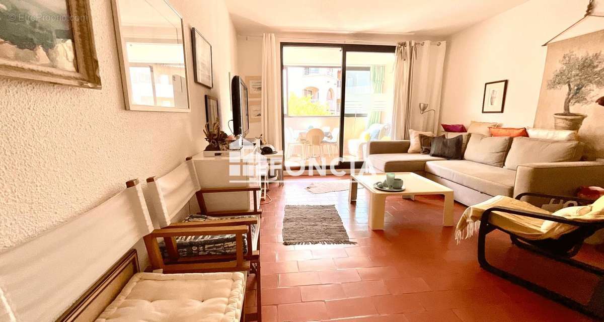 Appartement à SIX-FOURS-LES-PLAGES