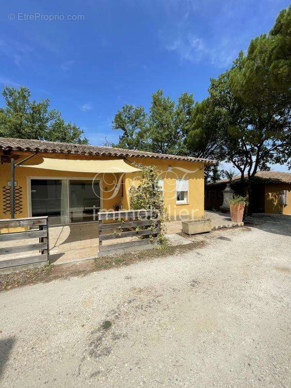 Maison à CABRIERES-D&#039;AVIGNON