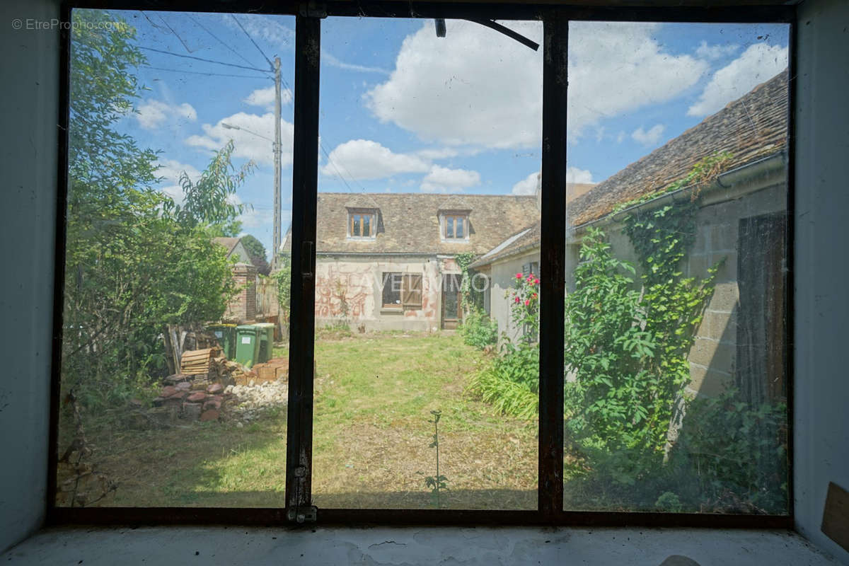 Maison à LA QUEUE-LES-YVELINES