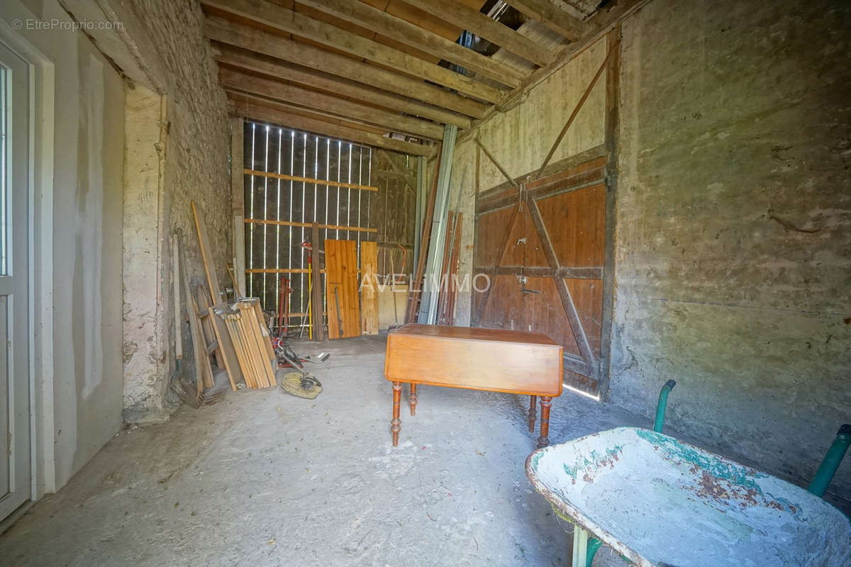 Maison à LA QUEUE-LES-YVELINES