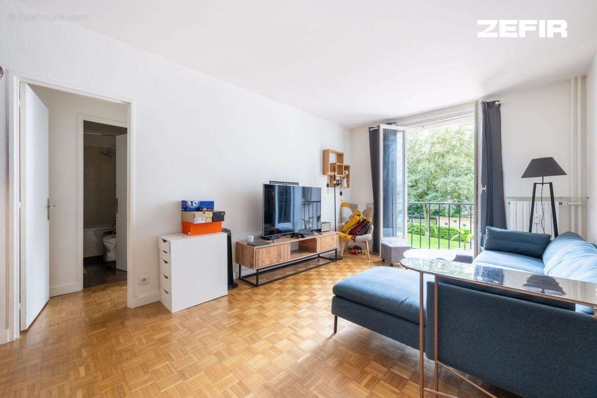 Appartement à NEUILLY-SUR-SEINE