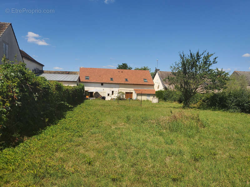 Maison à NUITS-SAINT-GEORGES