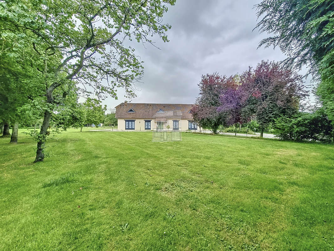 Maison à BEAUMONT-LE-ROGER