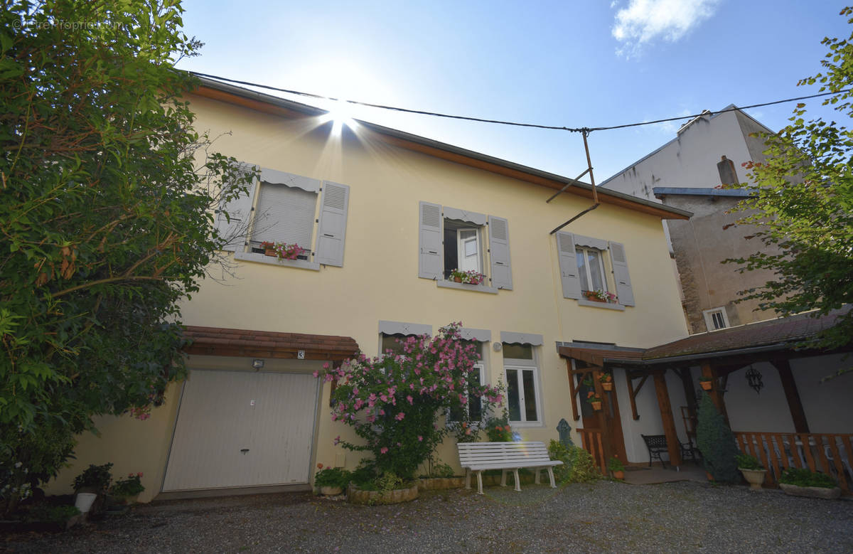 Maison à LONS-LE-SAUNIER