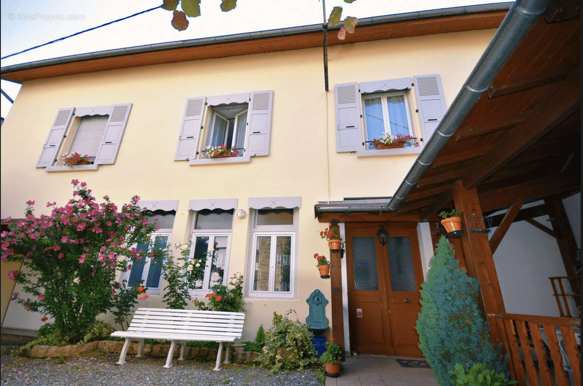 Maison à LONS-LE-SAUNIER