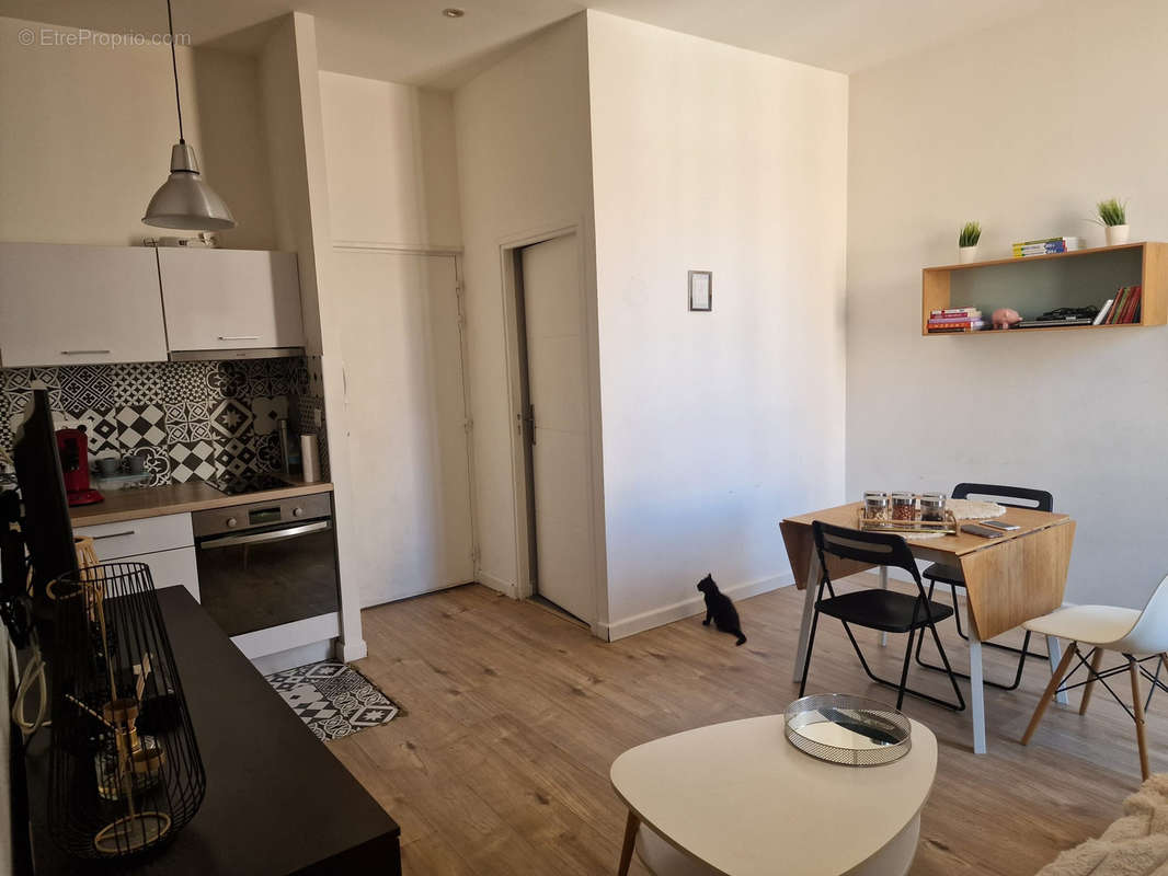 Appartement à MARSEILLE-5E