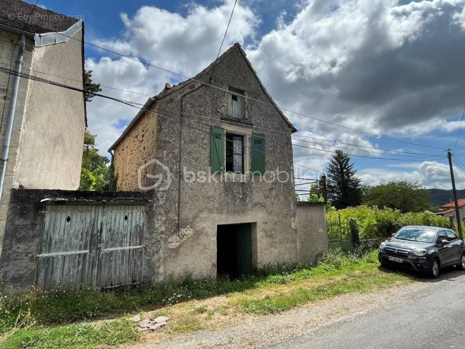 Maison à SAINT-RABIER