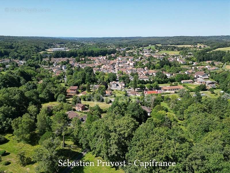 Maison à SAINT-PARDOUX-LA-RIVIERE