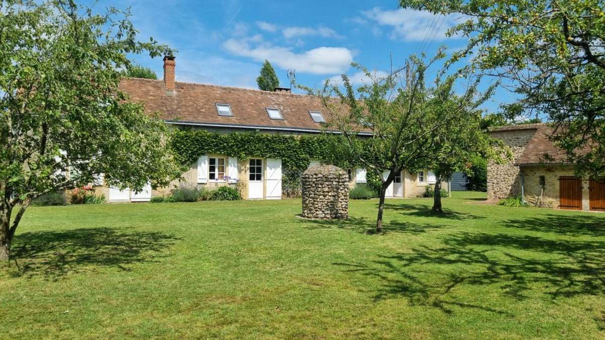 Maison à BAZOUGES-SUR-LE-LOIR