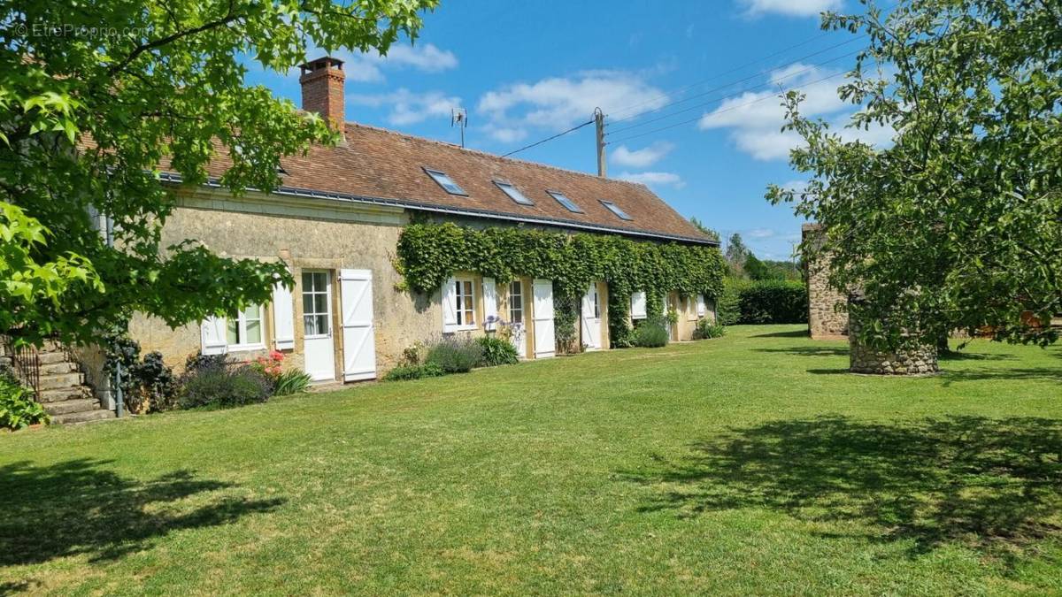 Maison à BAZOUGES-SUR-LE-LOIR