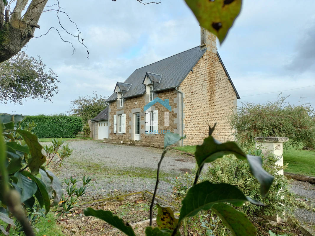 Maison à VILLEDIEU-LES-POELES