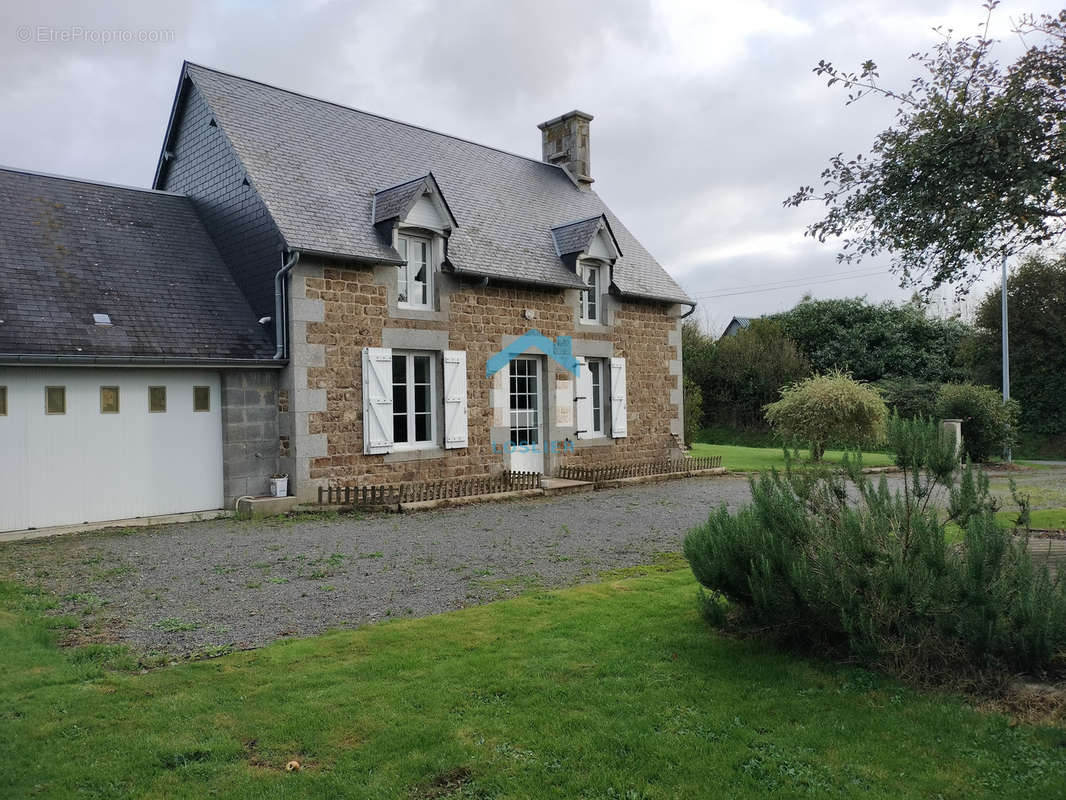 Maison à VILLEDIEU-LES-POELES