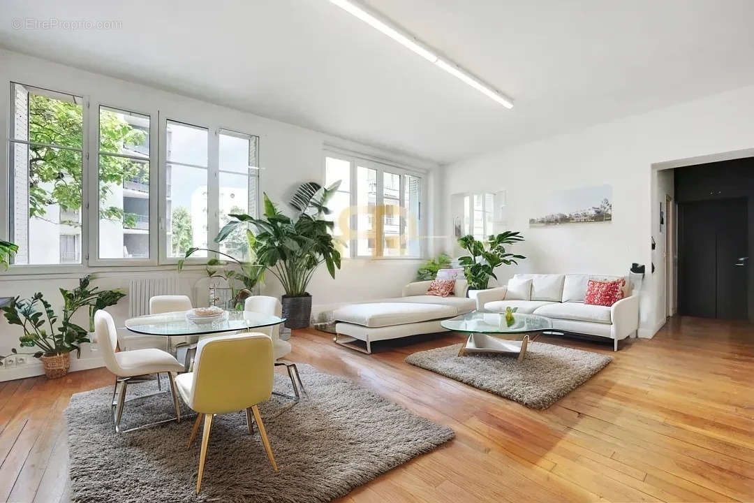 Appartement à PARIS-10E