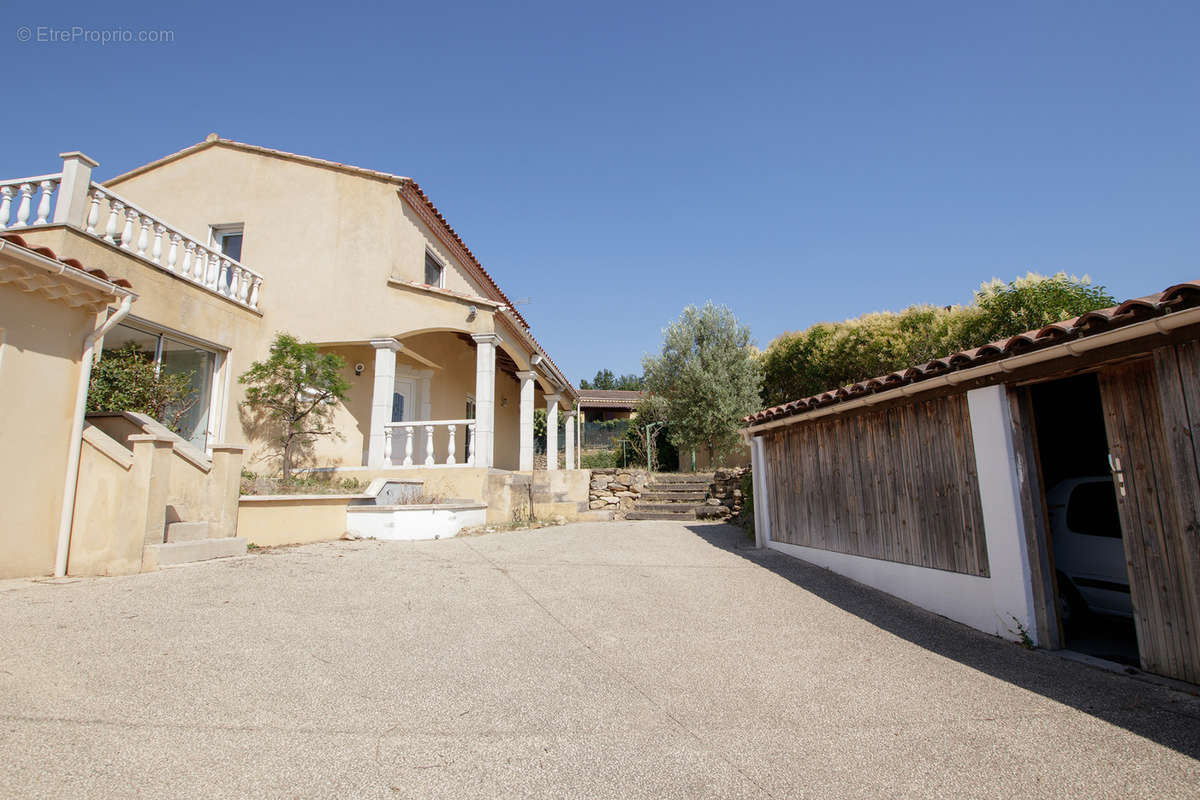 Maison à BOLLENE