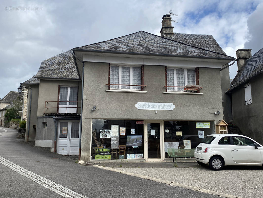 Maison à SAINT-MARTIN-LA-MEANNE