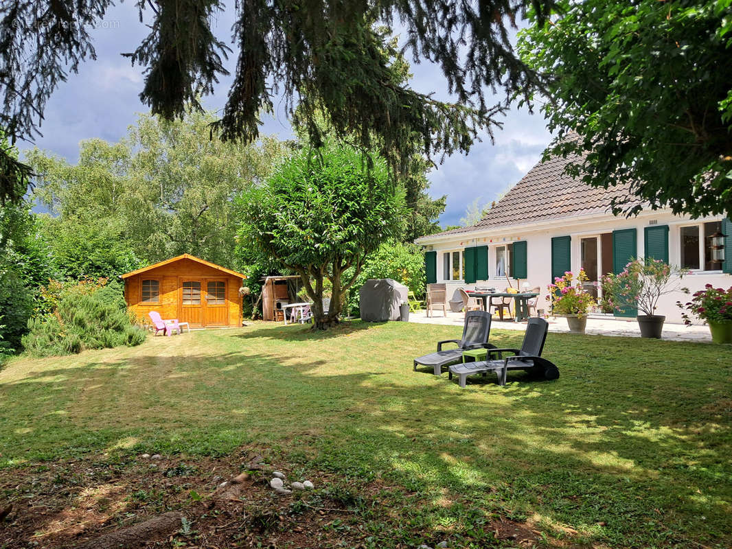 Maison à LESIGNY