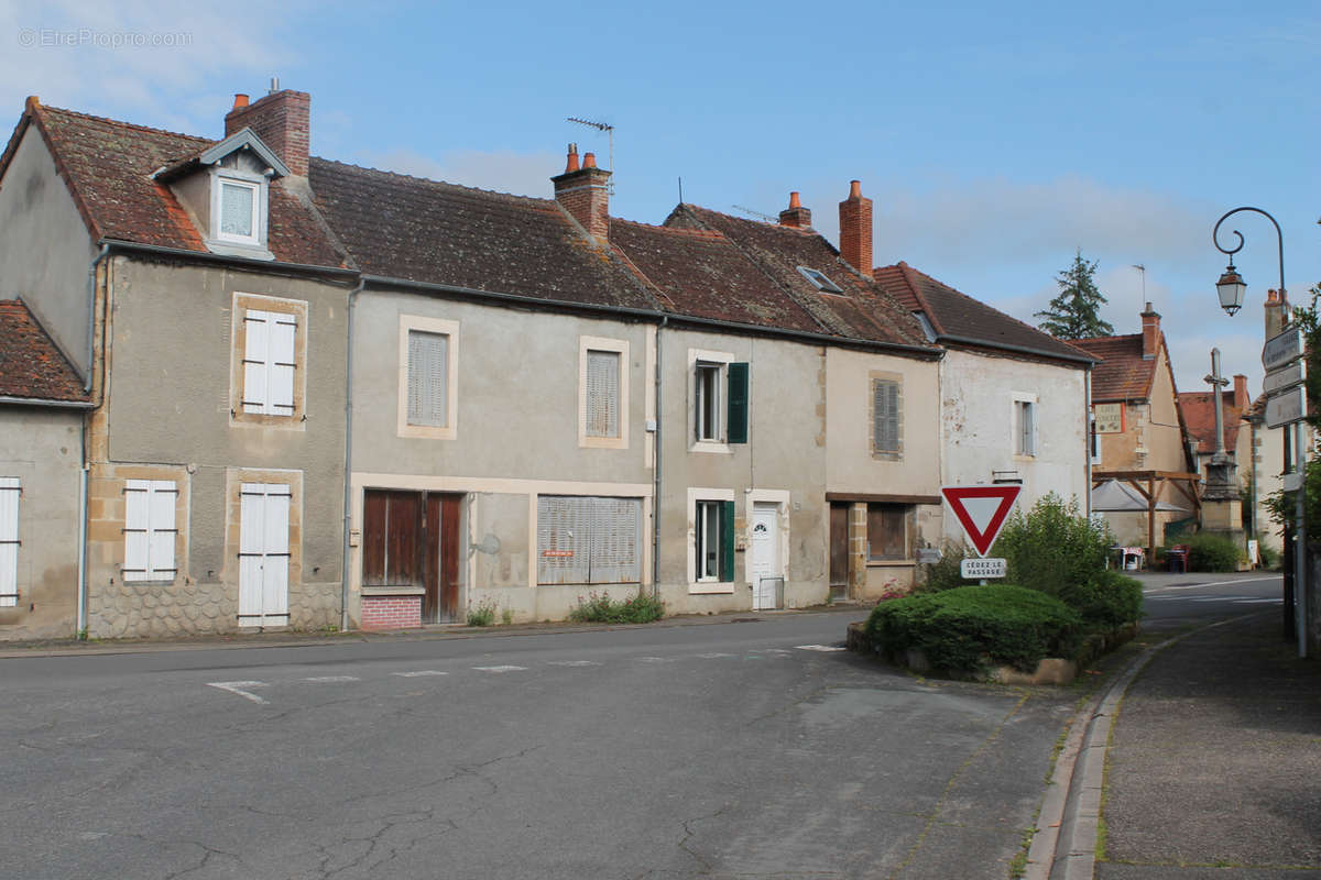 Maison à VIEURE