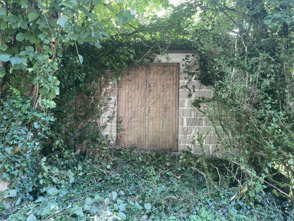 Parking à JUILLAC