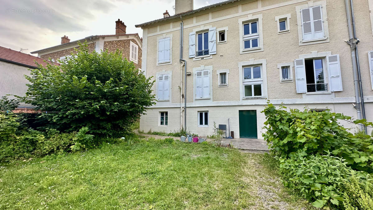 Appartement à CORBEIL-ESSONNES