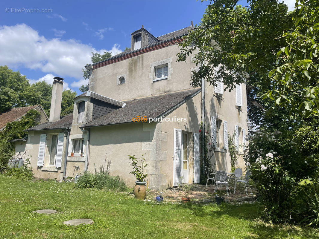 Maison à LIGNIERES