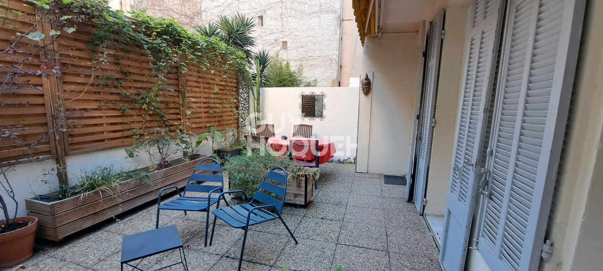 Appartement à MARSEILLE-4E