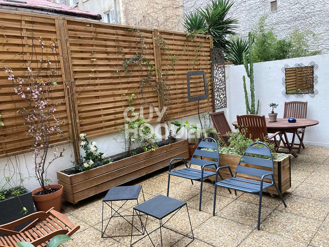 Appartement à MARSEILLE-4E