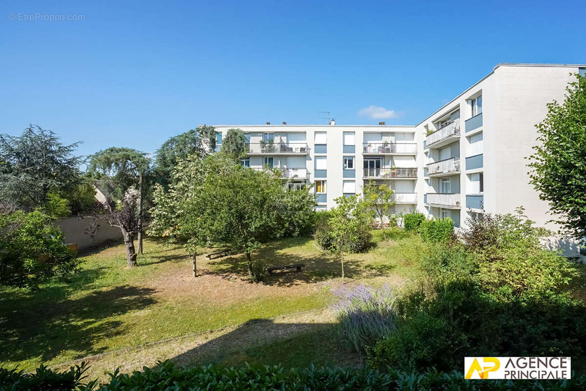 Appartement à MAISONS-LAFFITTE