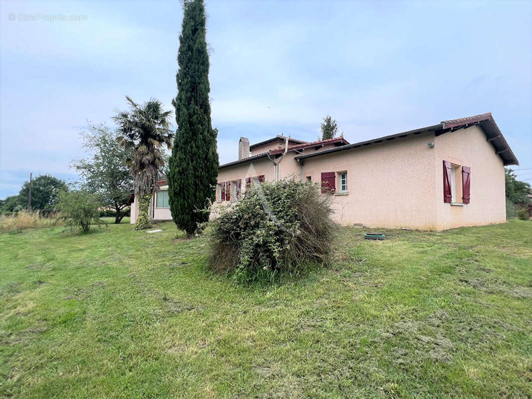 Maison à LABASTIDE-CLERMONT