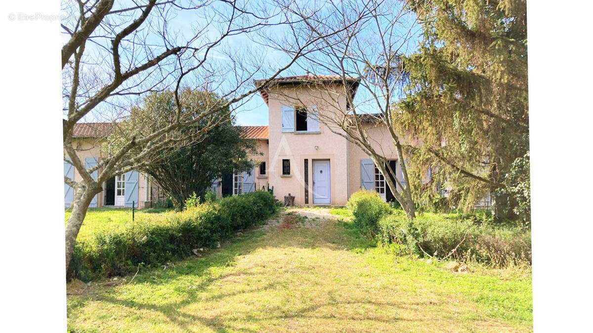 Maison à LABASTIDE-CLERMONT