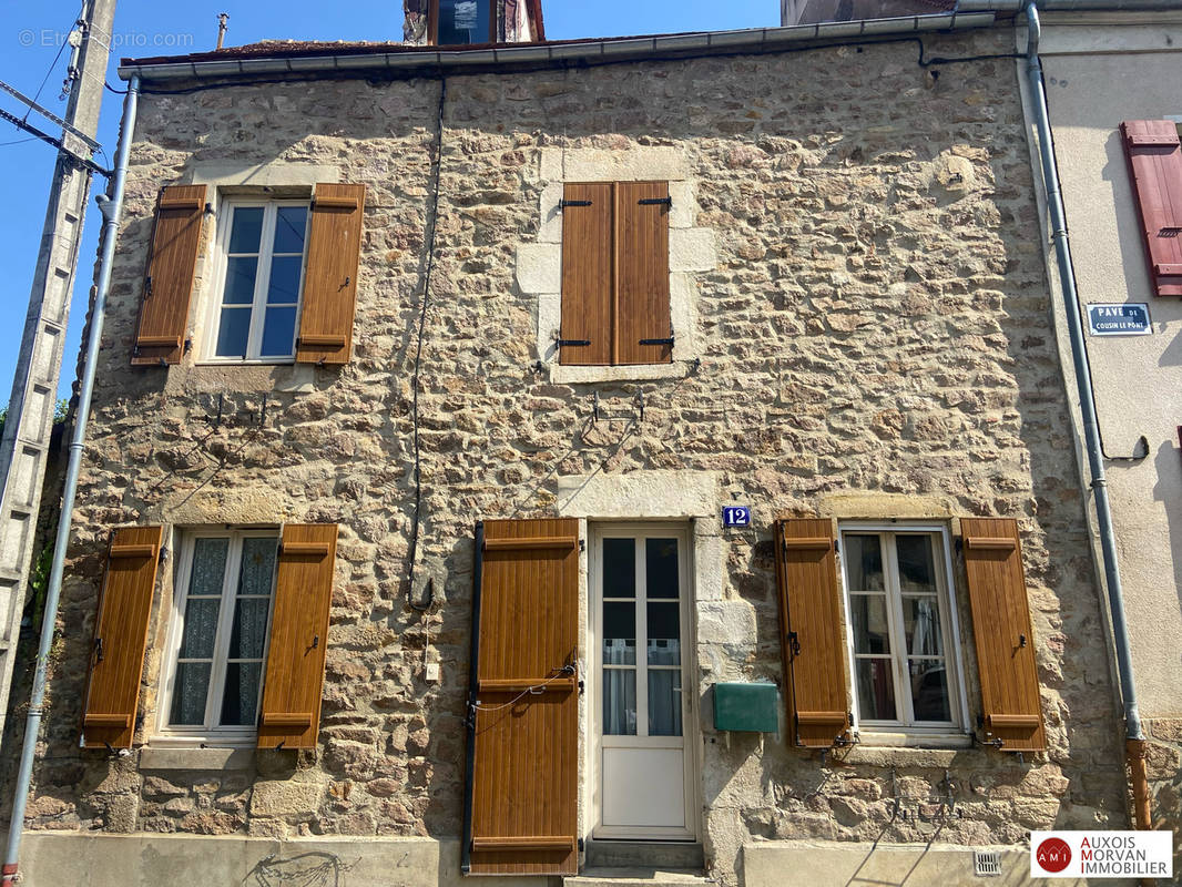 Maison à AVALLON