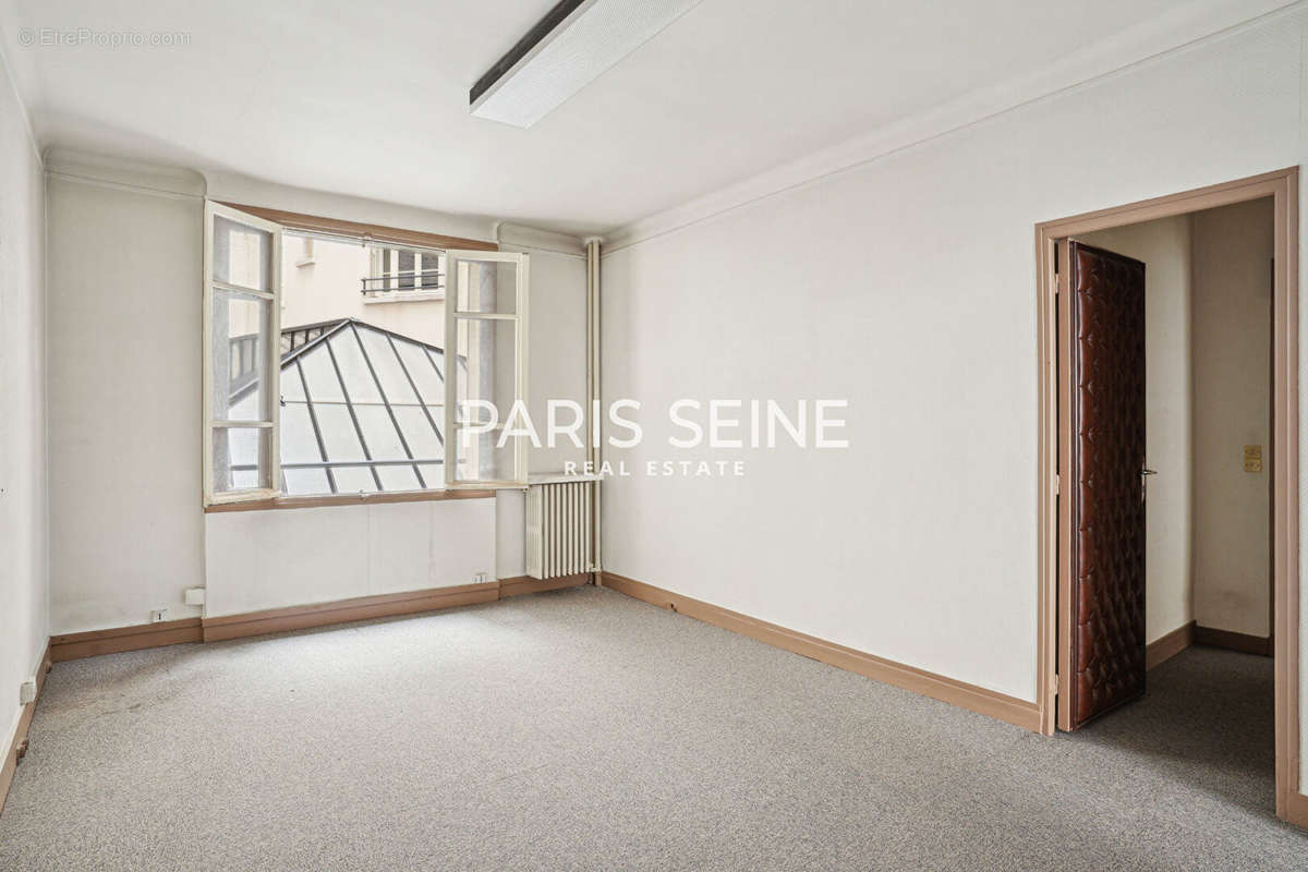 Appartement à PARIS-9E