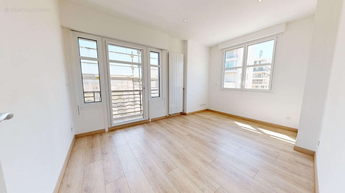 Appartement à MARSEILLE-7E