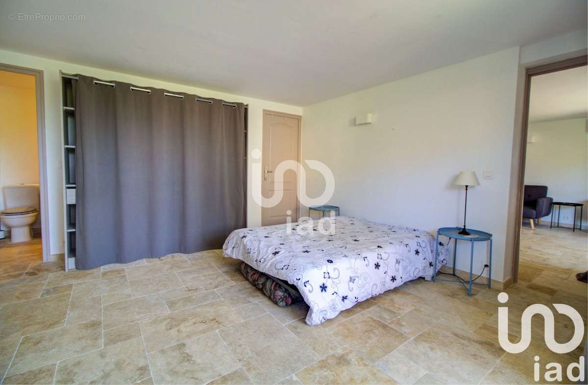 Photo 8 - Appartement à ROQUEBRUNE-SUR-ARGENS