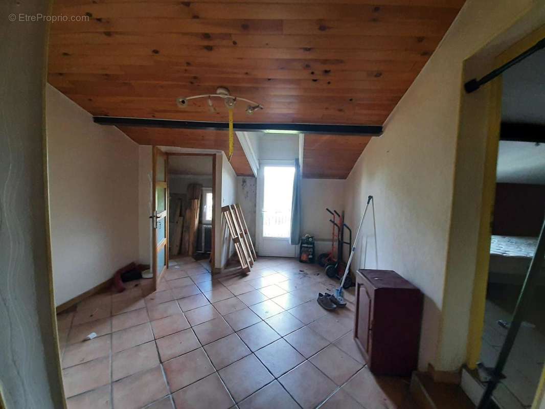   - Appartement à SOUAL