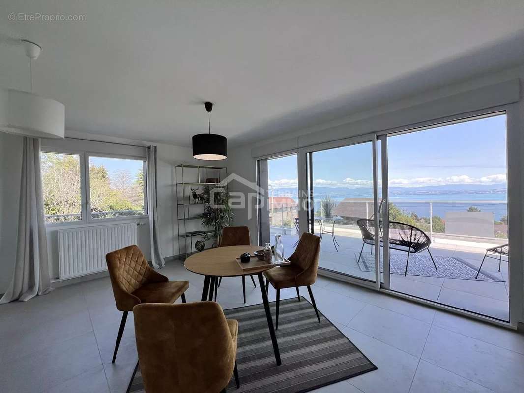 Appartement à EVIAN-LES-BAINS