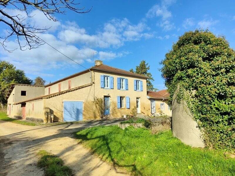 Maison à SEISSAN