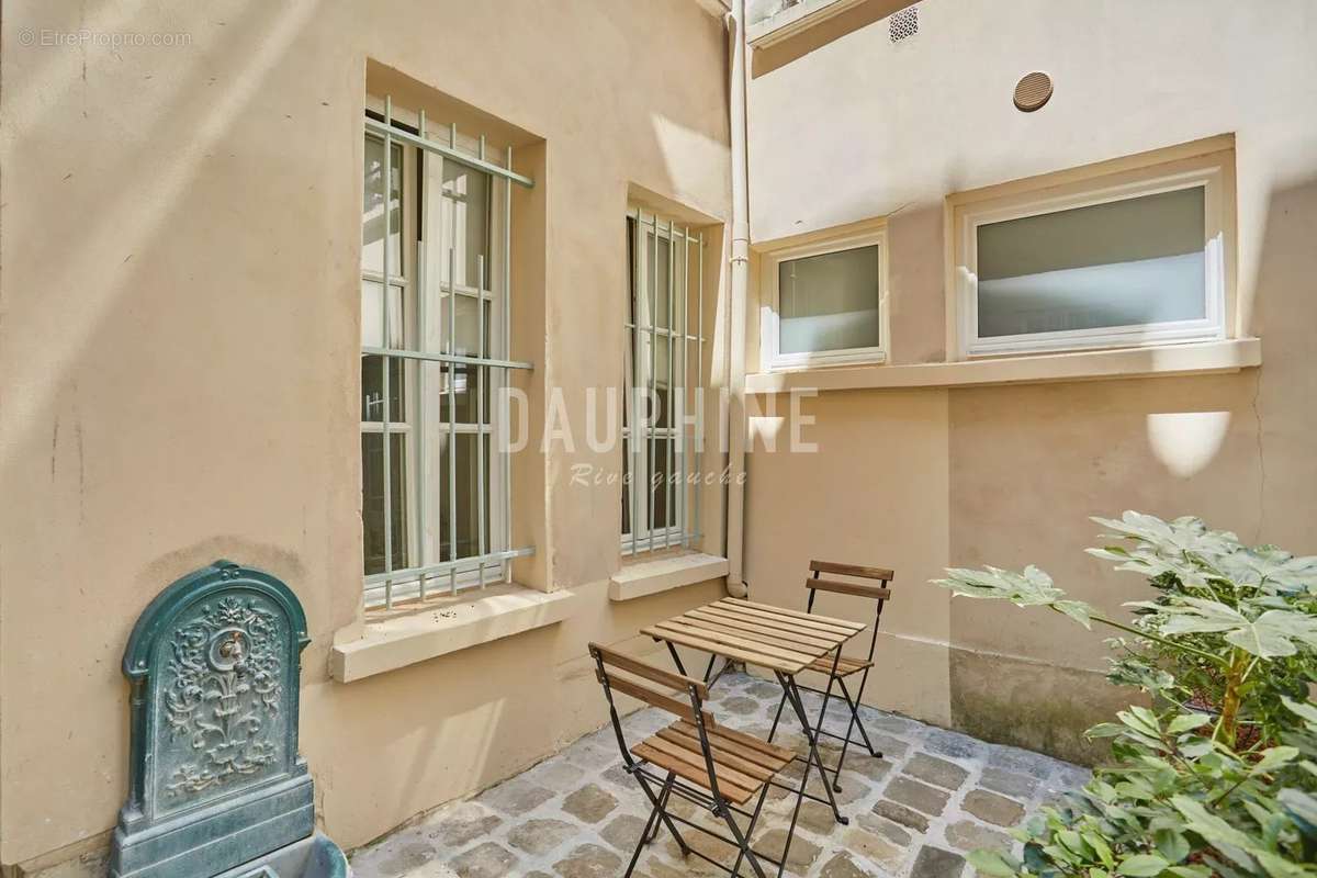 Appartement à PARIS-6E