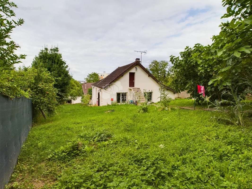 Maison à VITRY-SUR-SEINE