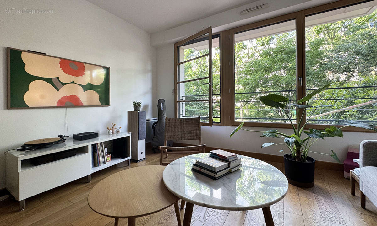 Appartement à NEUILLY-SUR-SEINE