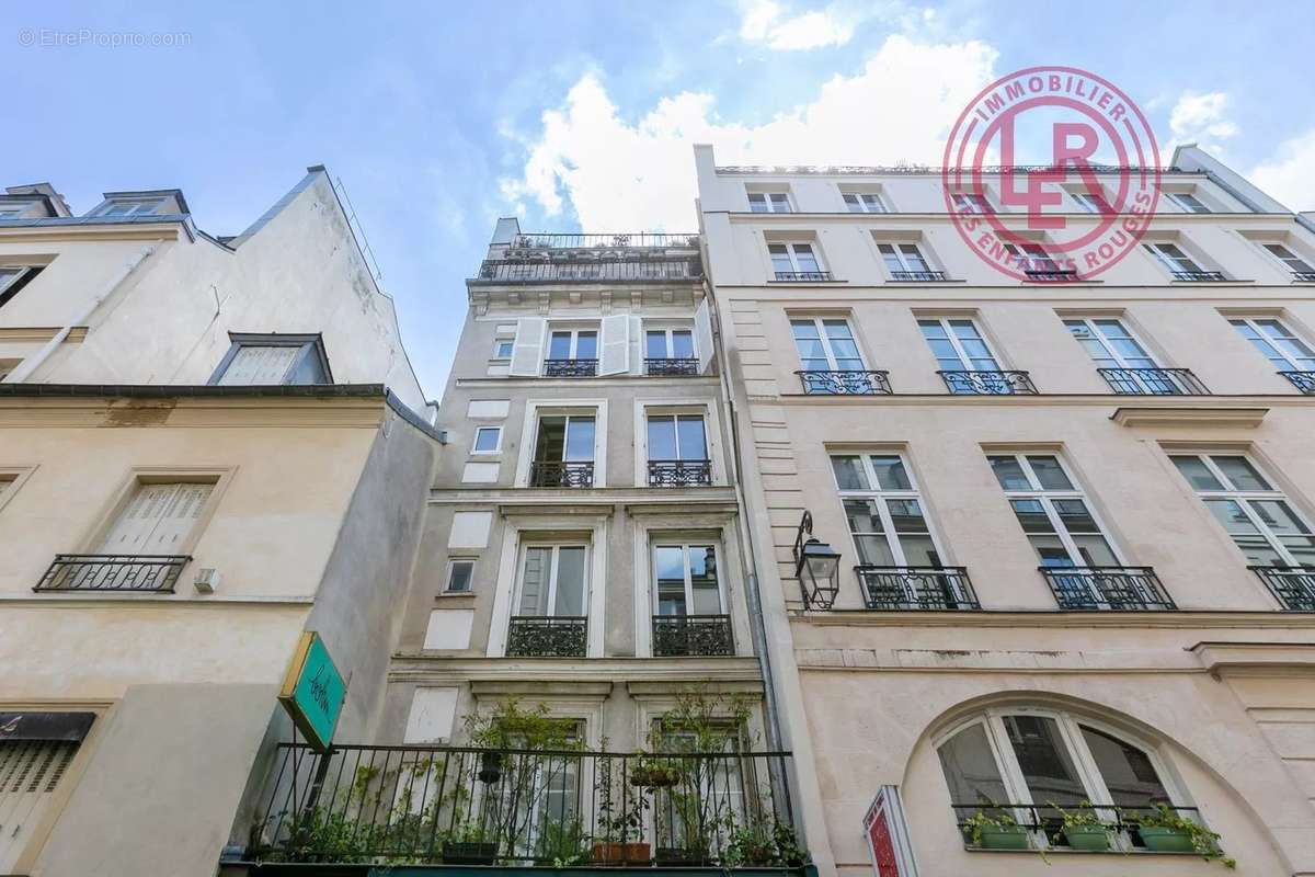 Appartement à PARIS-3E