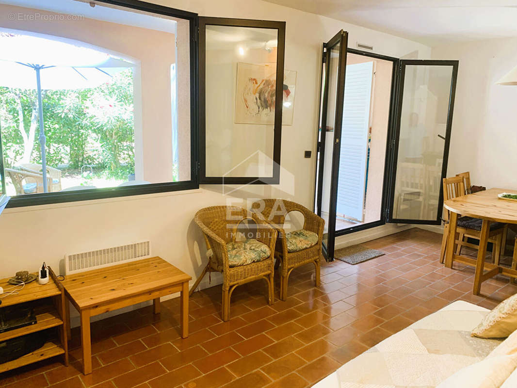 Appartement à MOUGINS