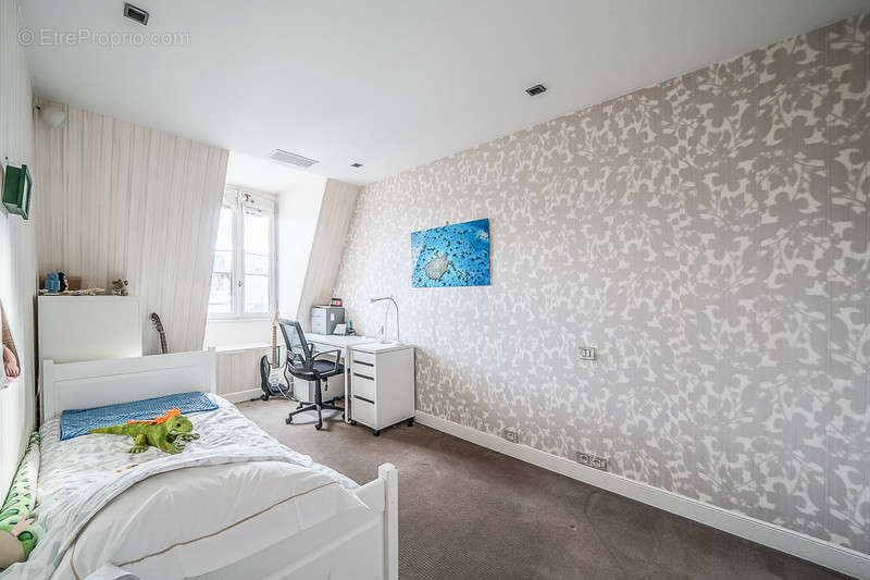 Appartement à PARIS-7E