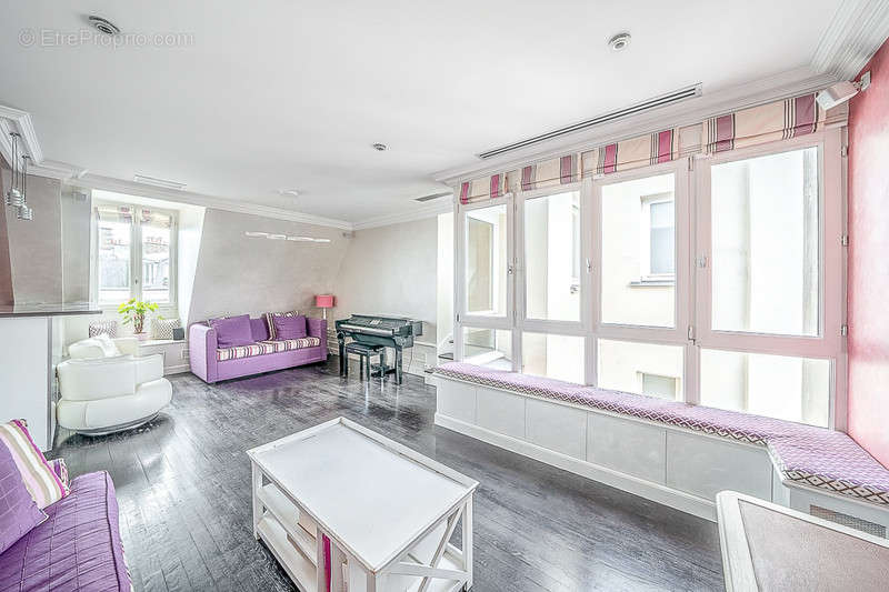 Appartement à PARIS-7E