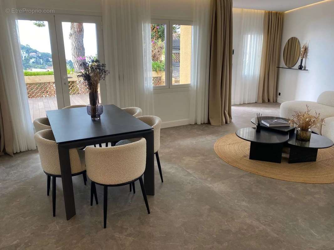 Appartement à VILLEFRANCHE-SUR-MER