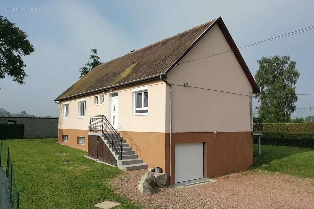 Maison à SAINT-PIERRE-SUR-DIVES