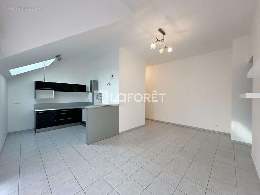 Appartement à AMNEVILLE